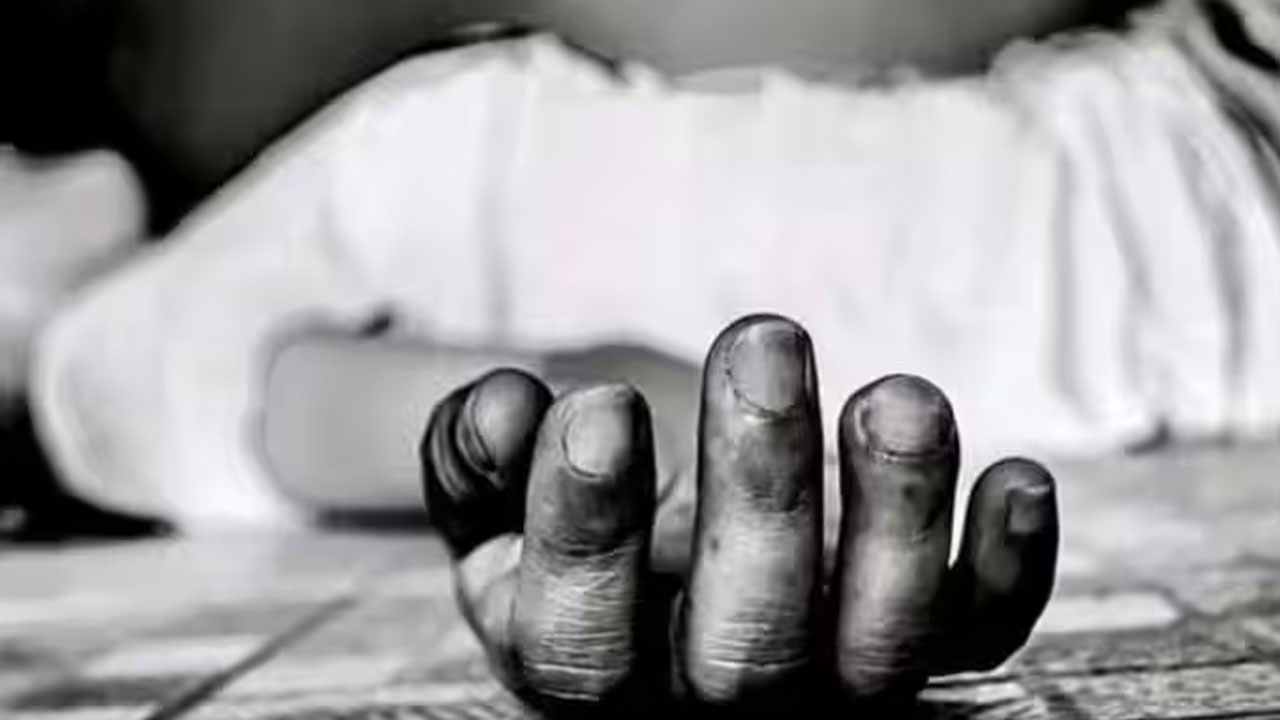 Crime News | మద్యం మత్తులో స్నేహితుడు క్యాబ్ డ్రైవర్పైకి కారు ఎక్కించి పరారీ..!