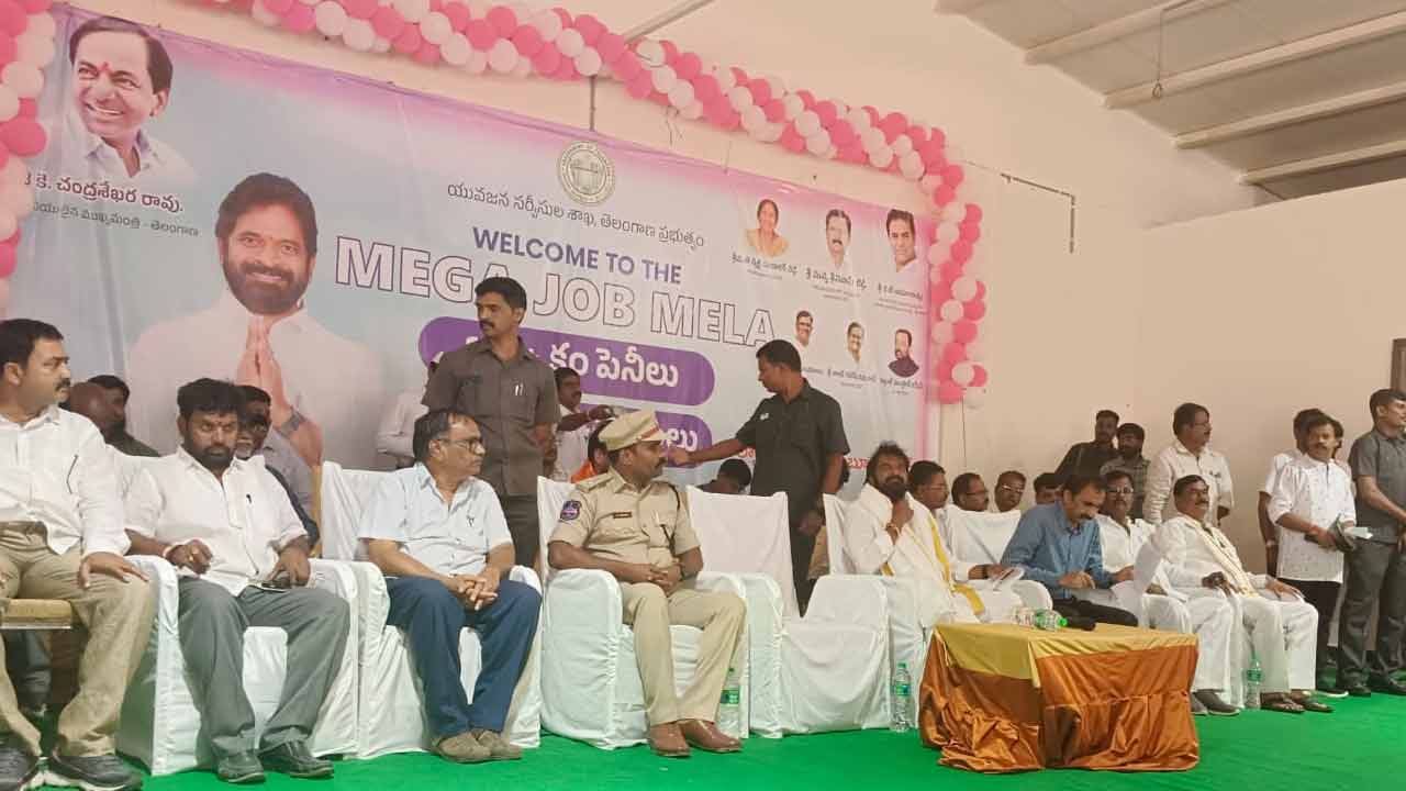 Minister Srinivas Goud | యువ‌త స‌మ‌యం వృధా చేయ‌కుండా.. క‌ష్ట‌ప‌డి ఉన్న‌త స్థానానికి ఎద‌గాలి : మంత్రి శ్రీనివాస్ గౌడ్