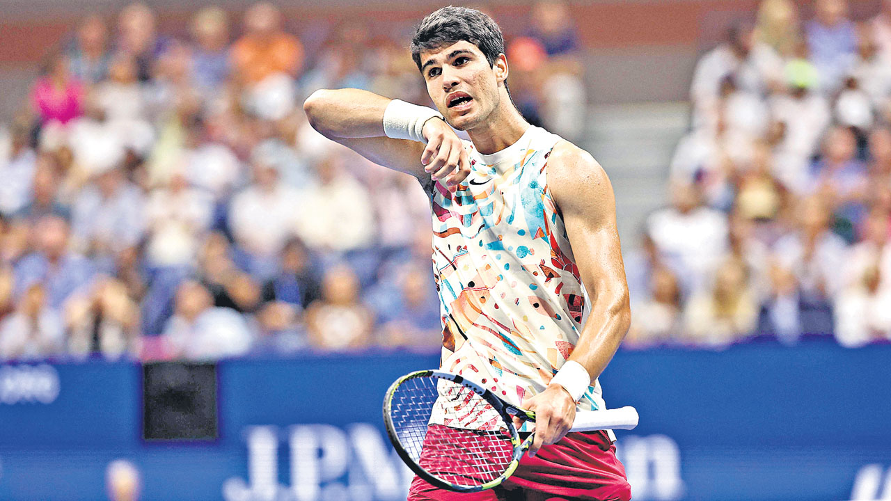US Open | యూఎస్ ఓపెన్లో టాప్ సీడ్కు చుక్కెదురు.. సెమీస్లో మెద్వెదెవ్ చేతిలో ఓడిన అల్కరాజ్