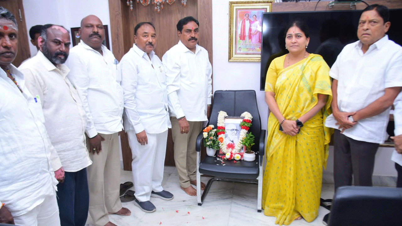 Minister Errabelli | ప్రజాకవి కాళోజీ సేవలు వెలకట్టలేనివి : మంత్రి ఎర్రబెల్లి