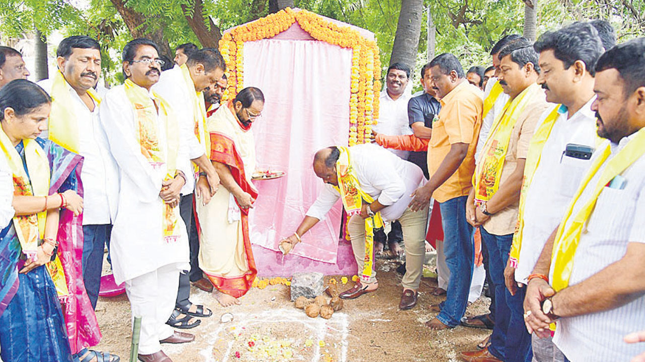 గౌడ కులస్తులకు అండ