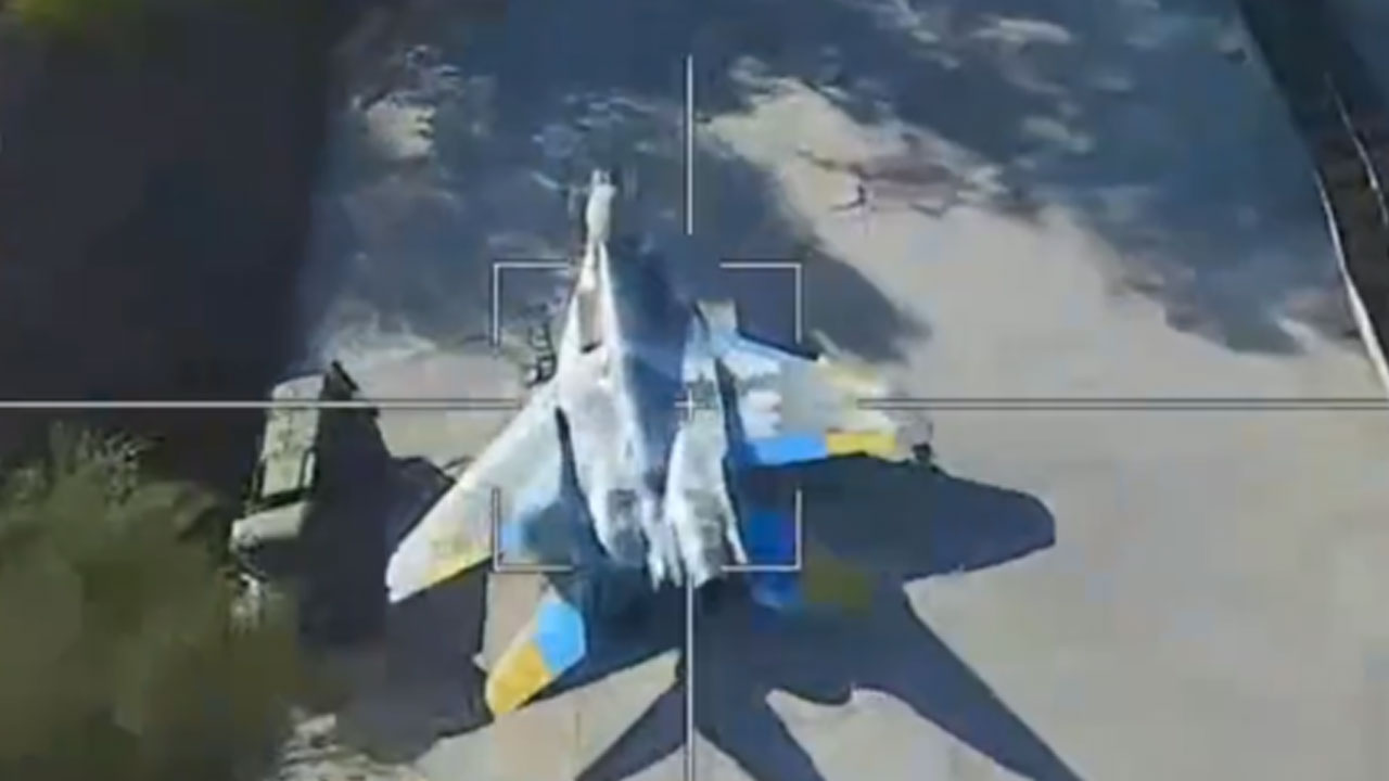Kamikaze Drones: 80 కిలోమీట‌ర్ల దూరంలో ఉన్న‌ ఉక్రెయిన్ జెట్‌ను పేల్చివేసిన ర‌ష్యా డ్రోన్.. వీడియో