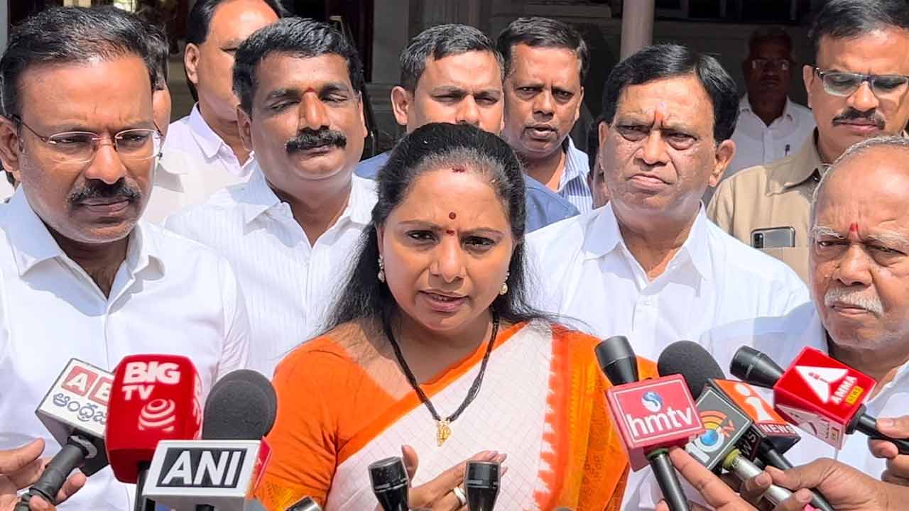 MLC Kavitha | గవర్నర్ నిర్ణయంతో బీసీలకు తీవ్ర అన్యాయం.. ఆమె వైఖరి ఫెడరల్ స్ఫూర్తికి విరుద్ధం : ఎమ్మెల్సీ కవిత