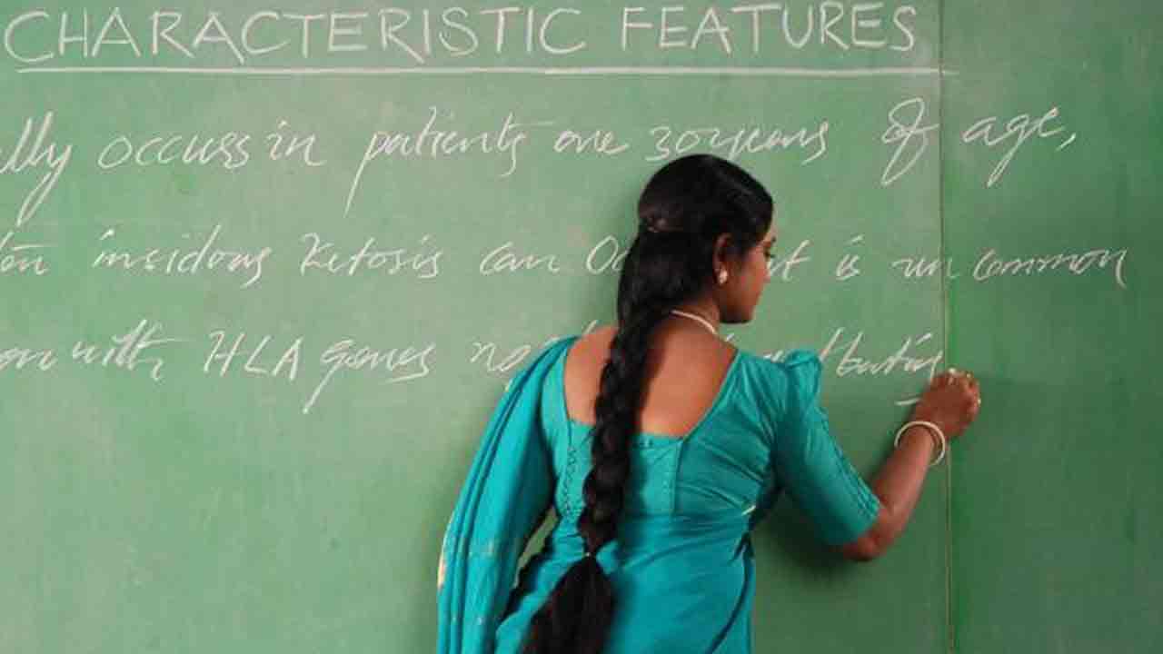 DSC- 2023 | రేపటి నుంచి డీఎస్సీ దరఖాస్తులు ప్రారంభం.. సబ్జెక్టుల వారీగా పోస్టుల వివరాలు