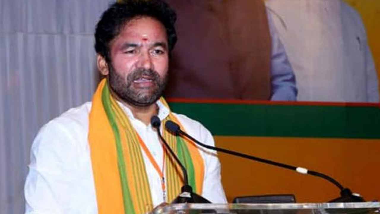 BJP |  కిషన్‌, ఈటల, బండి వర్గాలుగా చీలిన బీజేపీ.. లీకులతో గ్రూపుల్లో కోవర్టులున్నారంటూ నేతల్లో అనుమానాలు