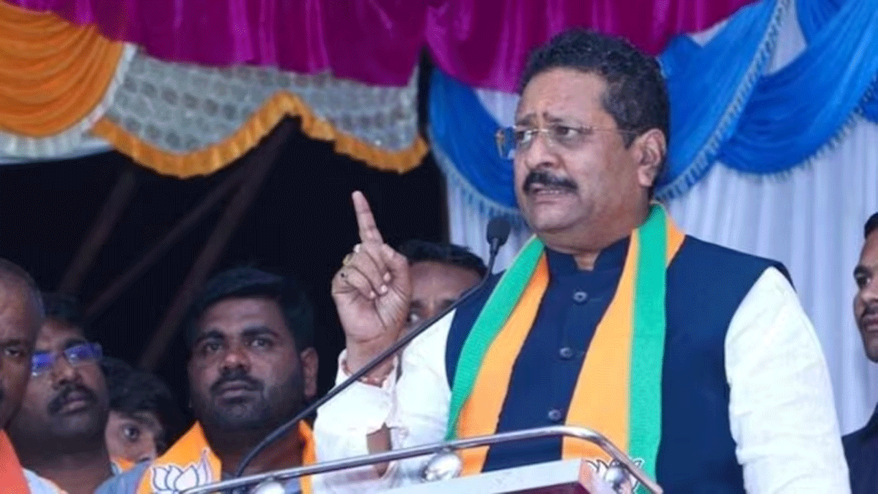 దేశానికి తొలి ప్ర‌ధాని జ‌వ‌హ‌ర్‌లాల్ నెహ్రూ కాదు..: క‌ర్నాట‌క బీజేపీ ఎమ్మెల్యే వివాదాస్ప‌ద వ్యాఖ్య‌లు