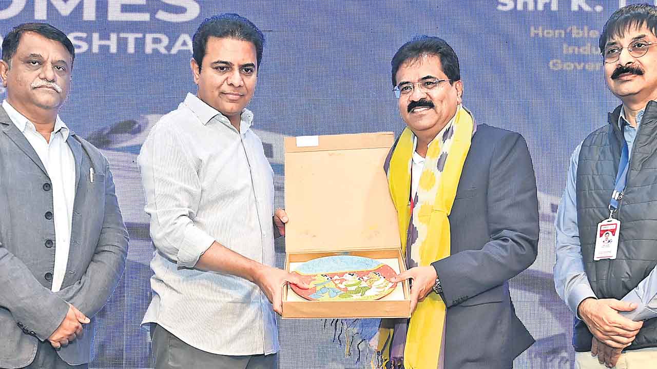 Minister KTR | పదేండ్లలోనే ప్రగతి పథంలో తెలంగాణ.. మహారాష్ట్ర క్రెడాయ్‌ ప్రతినిధులతో మంత్రి కేటీఆర్‌
