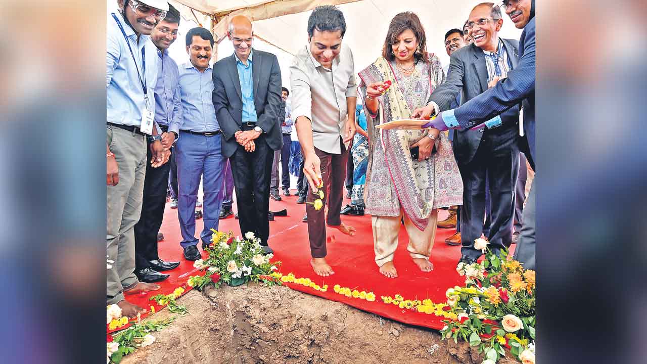 9 ఏండ్లలో 4 లక్షల కోట్లు