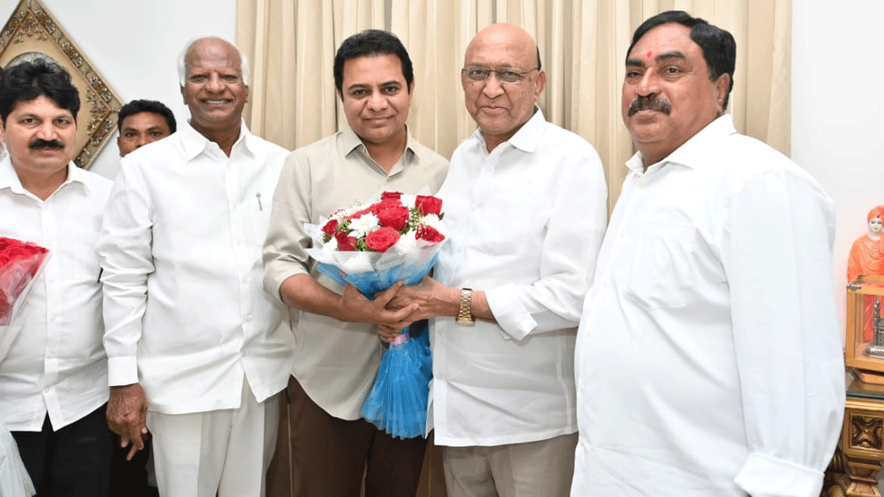 Minister KTR | మంత్రి కేటీఆర్‌ను కలిసిన ఆరోగ్య శ్రీ ట్రస్ట్ చైర్మన్ డాక్టర్ సుధాకర్ రావు