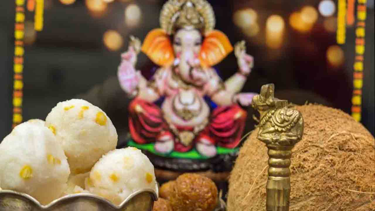 Ganesh Chaturthi | గణపతికి కుడుములు, ఉండ్రాళ్లు నైవేద్యంగా ఎందుకు సమర్పిస్తారు? 