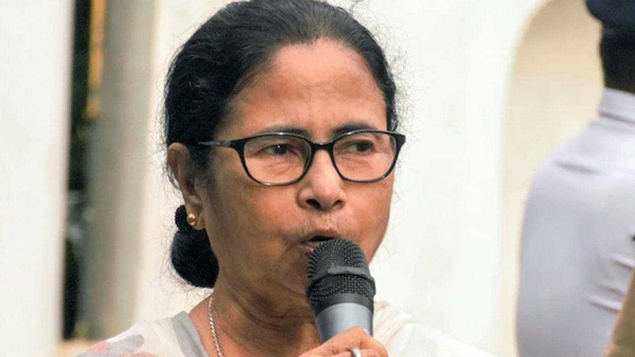 Mamata Banerjee: ఉద‌య‌నిధి స్టాలిన్‌ వ్యాఖ్యలపై స్పందించిన మ‌మ‌తా బెన‌ర్జీ.. ఏమ‌న్నారంటే