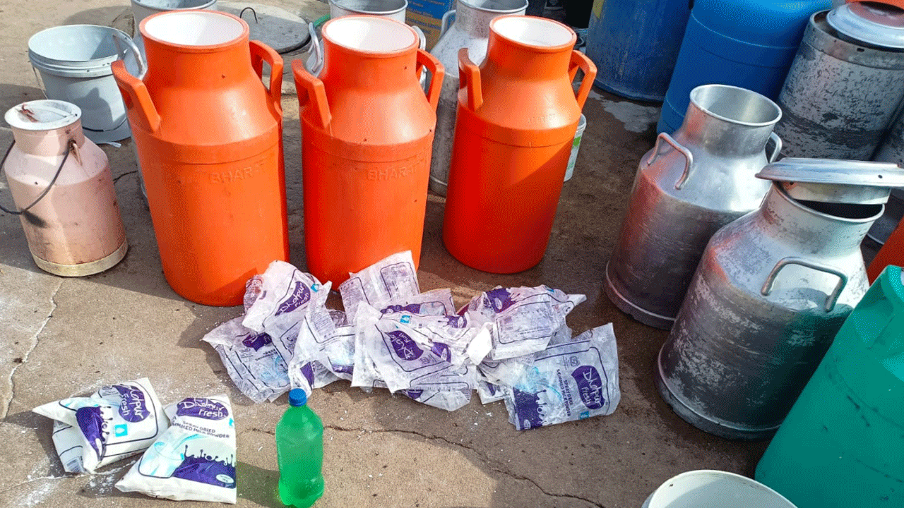 Crime news | యాదాద్రి భువనగిరి జిల్లాలో.. కల్తీ పాల తయారీదారుల అరెస్ట్‌