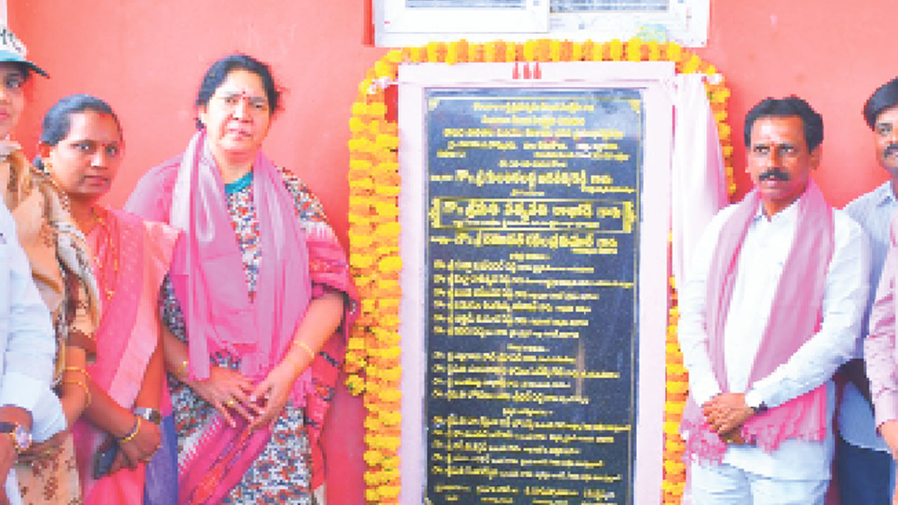 సీఎం కేసీఆర్‌ పాలనలోనే తండాల్లో వెలుగులు