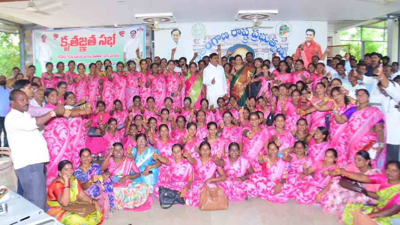 Minister Errabelli | సీఎం కేసీఆర్‌ రుణం తీర్చుకోవాలి.. మహిళలకు మంత్రి ఎర్రబెల్లి పిలుపు