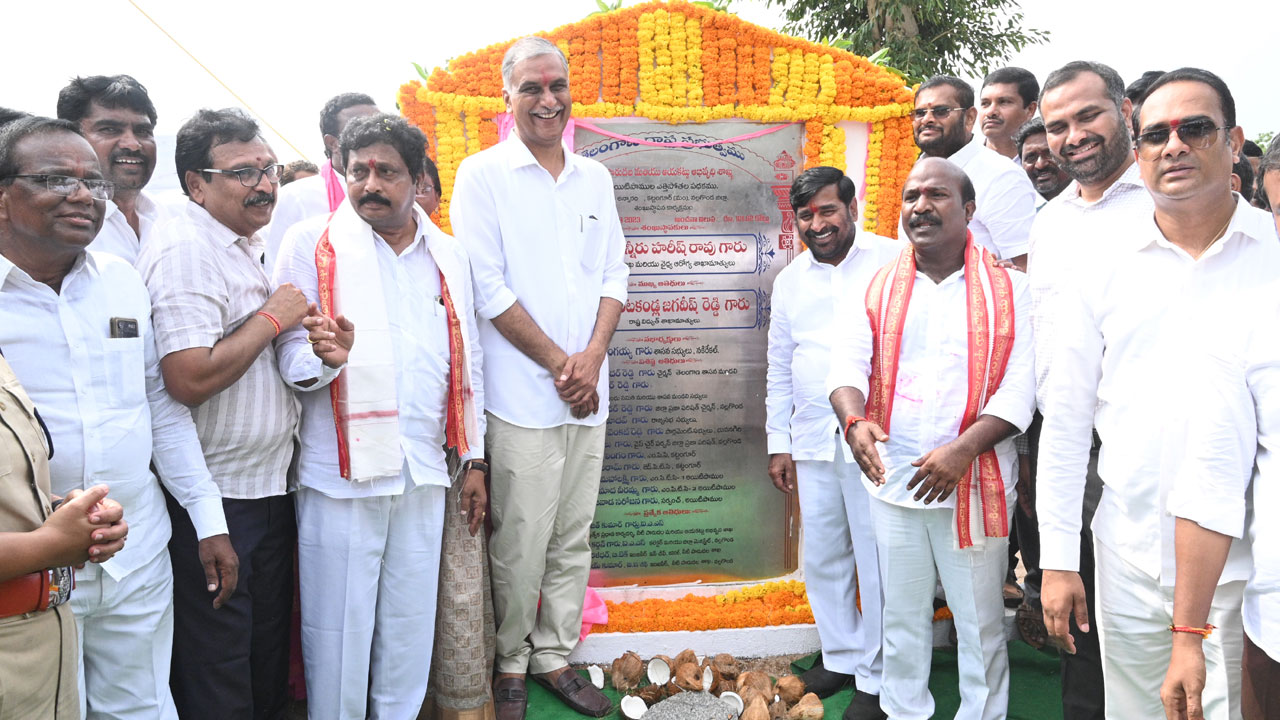 అయిటిపాములలో లిఫ్ట్‌ ఇరిగేషన్‌ పనులకు శంకుస్థాపన