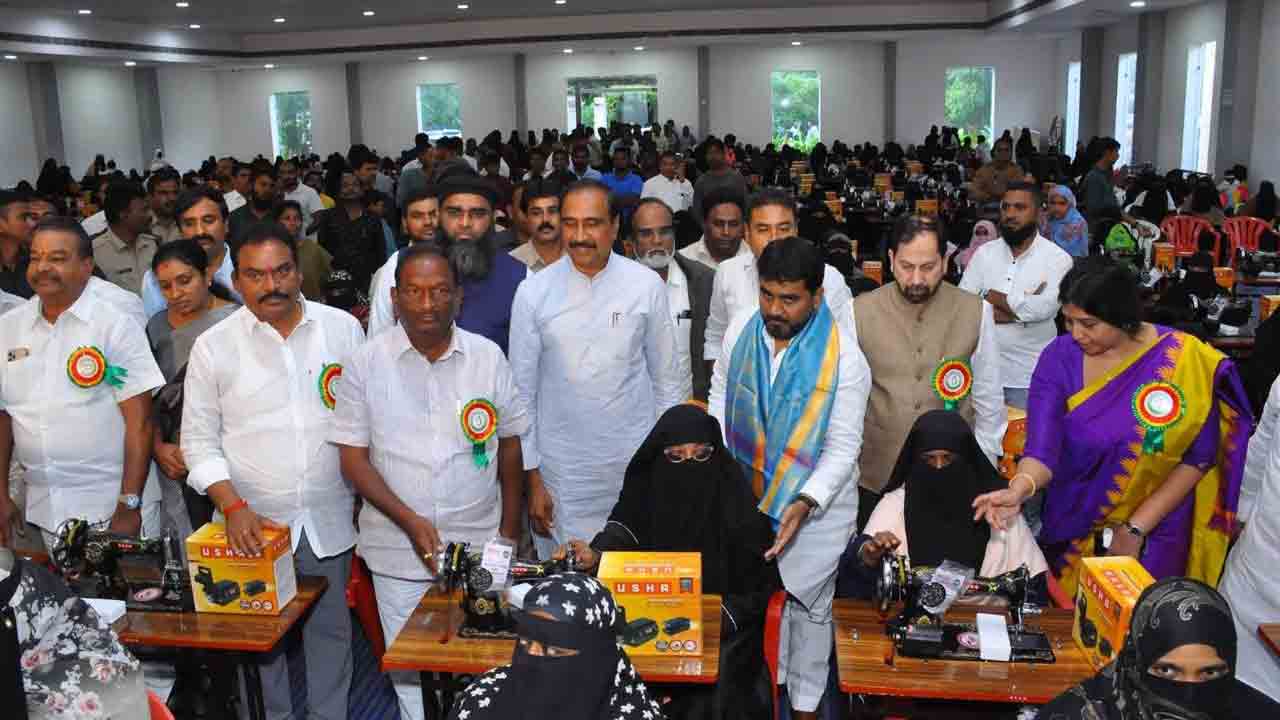 ముస్లింలకు రక్షణగా కేసీఆర్‌ సర్కారు