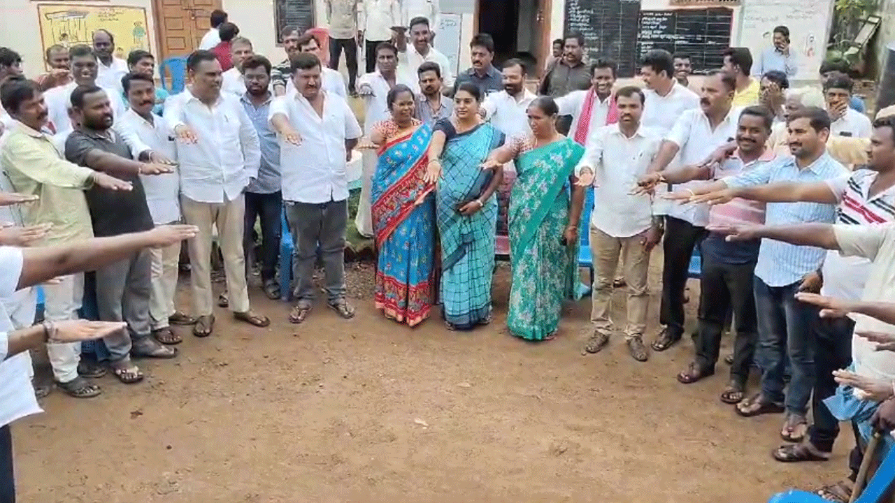 Bade Nagajyothi | బడే నాగజ్యోతికే మా మద్దతు..గుర్రంపేట గ్రామస్తుల ఏకగ్రీవ తీర్మానం