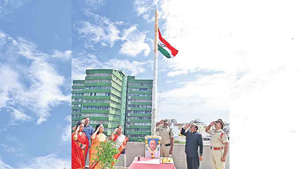 ఘనంగా జాతీయ సమైక్యతాదినోత్సవం