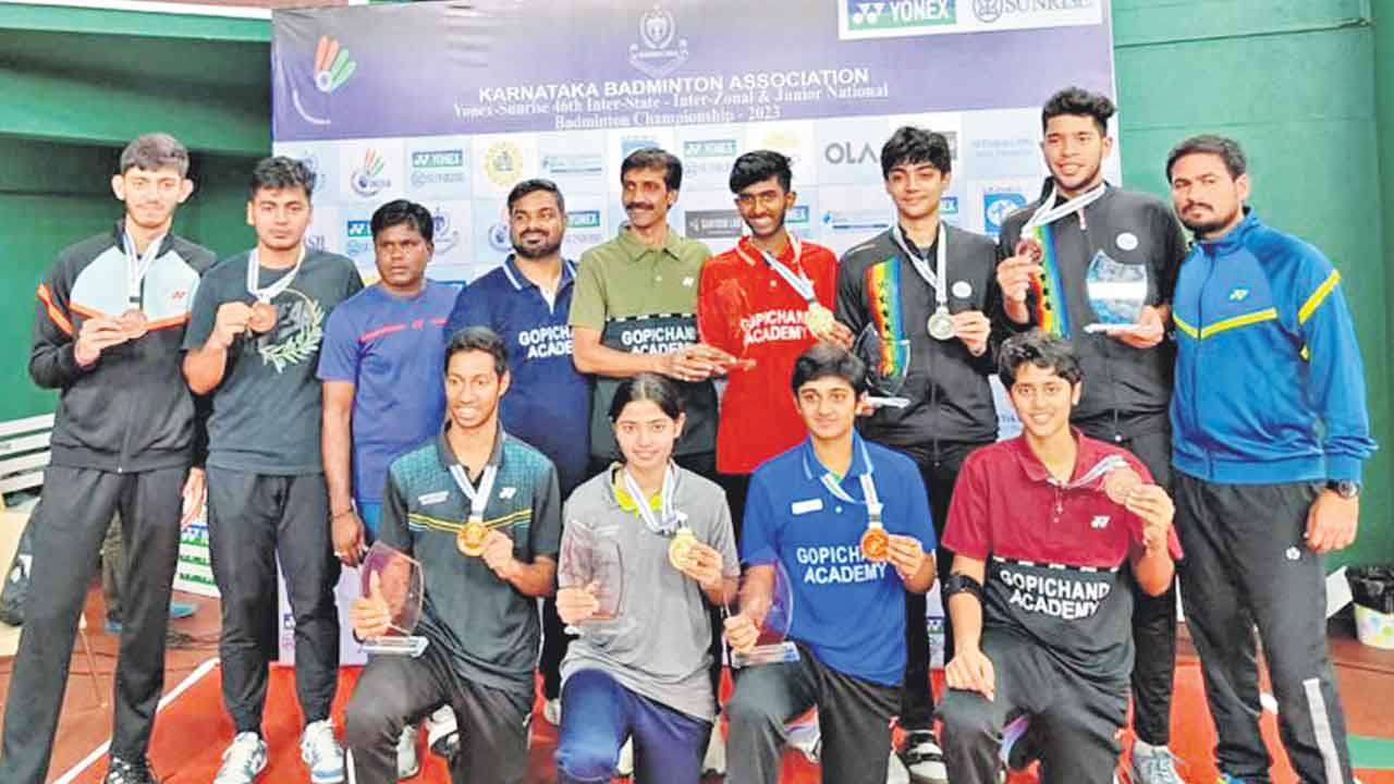 జాతీయ బ్యాడ్మింటన్‌ విజేత రక్షితశ్రీ