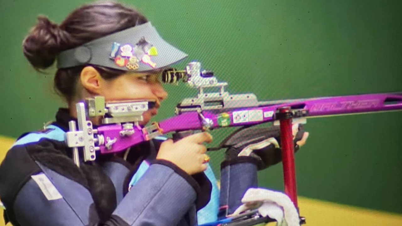 Shooter Nischal: షూటింగ్ వ‌ర‌ల్డ్‌క‌ప్‌లో సిల్వ‌ర్ మెడ‌ల్ గెలిచిన నిశ్చ‌ల్