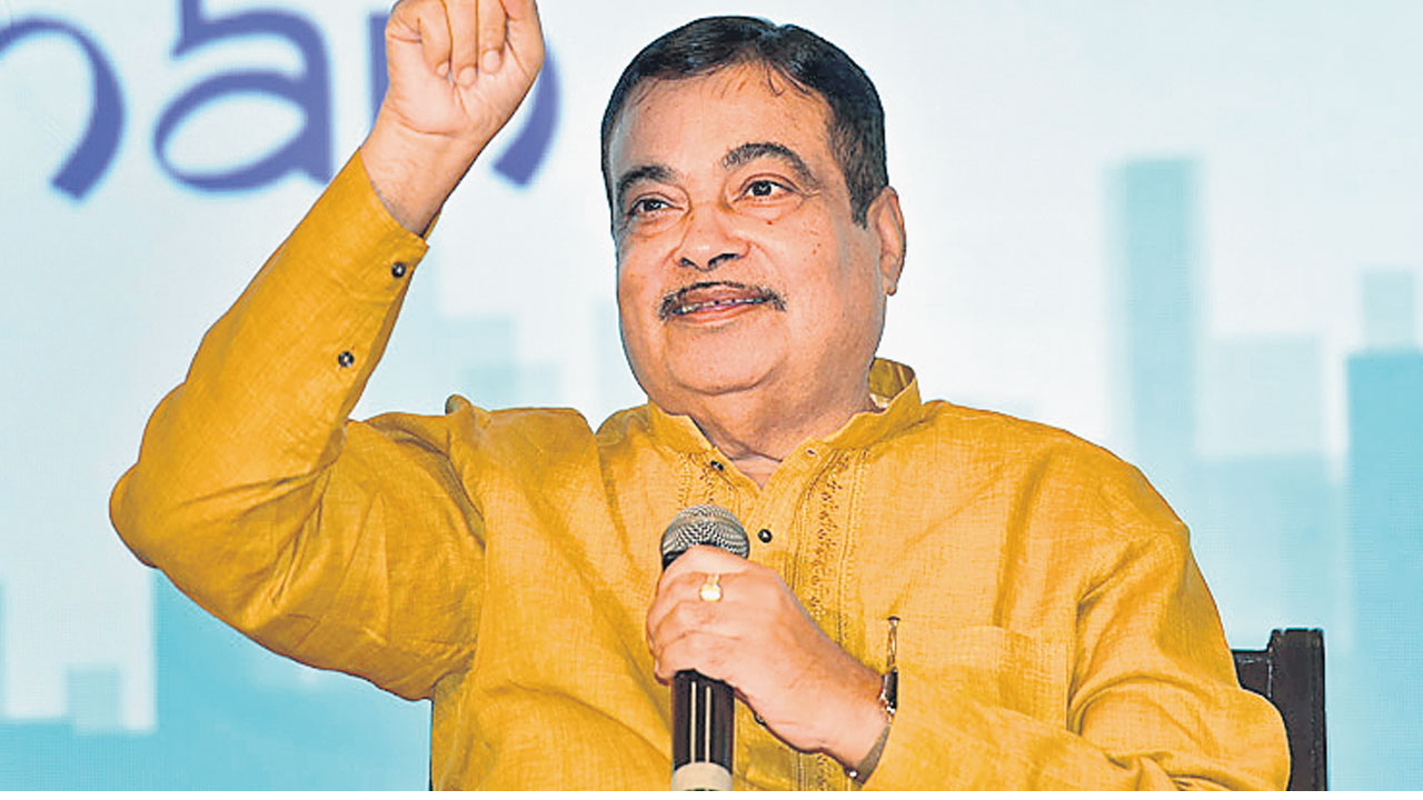 గడ్కరీ గందరగోళం