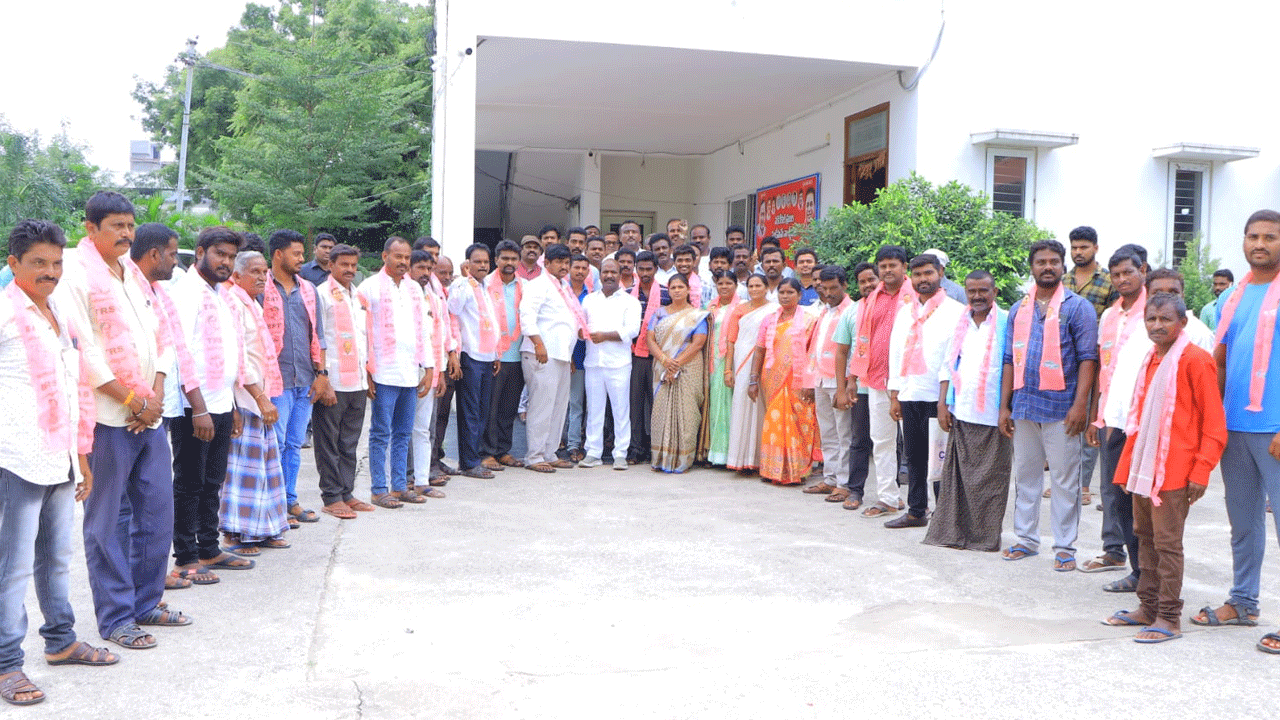 MLA Chirumurthy | నల్లగొండలో కాంగ్రెస్‌ పార్టీకి షాక్‌..ఎమ్మెల్యే చిరుమర్తి సమక్షంలో 100 కుటుంబాలు బీఆర్ఎస్‌లో చేరిక