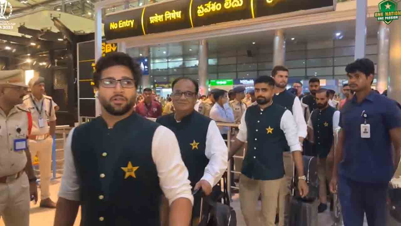 Pakistan Cricket Team | హైదరాబాద్ చేరుకున్న పాకిస్థాన్ జట్టు.. వీడియో వైర‌ల్