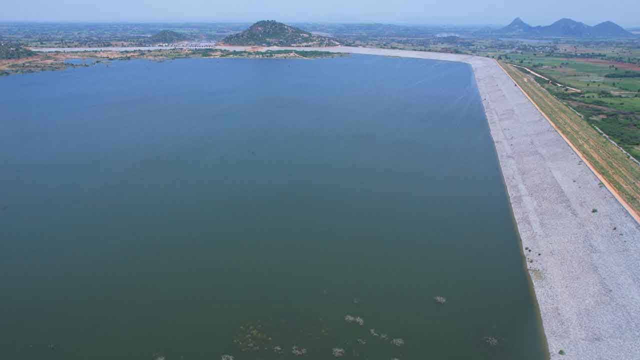 లార్జెస్ట్ సర్జ్‌పూల్‌