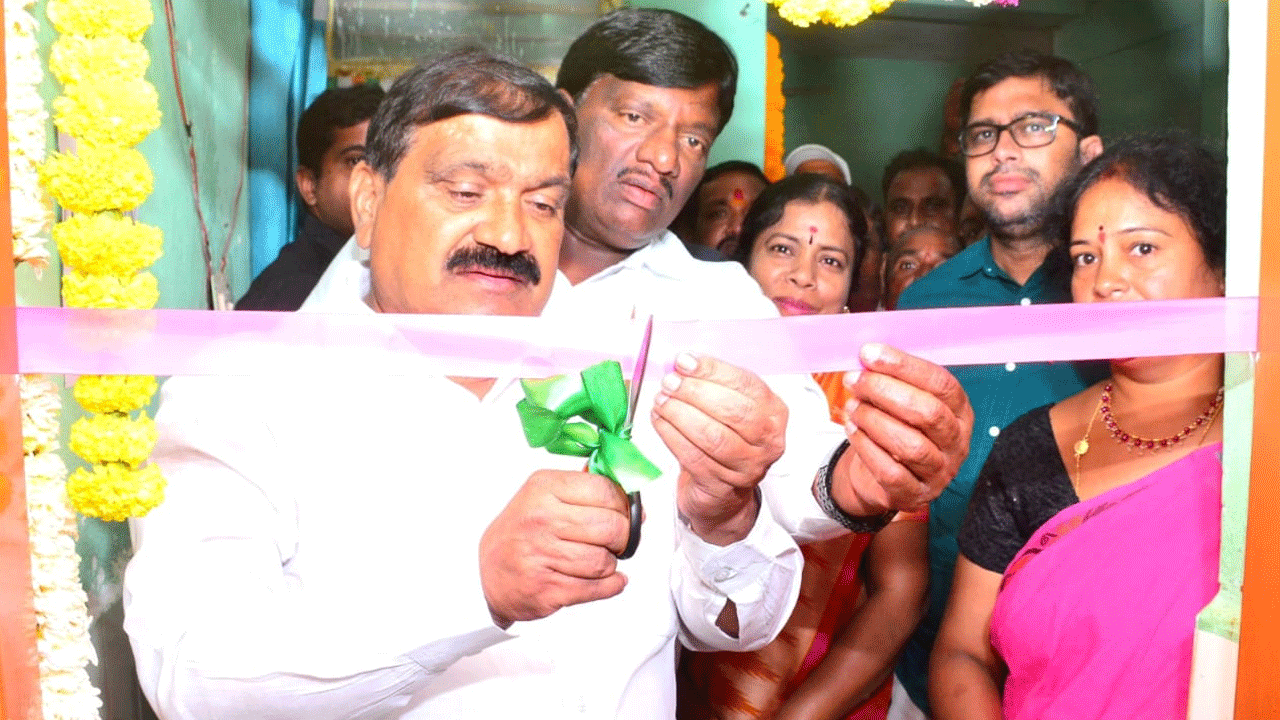 Minister Mahender Reddy | ఆడబిడ్డల ఆరోగ్యానికి సీఎం కేసీఆర్‌ ప్రాధాన్యం : మంత్రి మహేందర్‌రెడ్డి