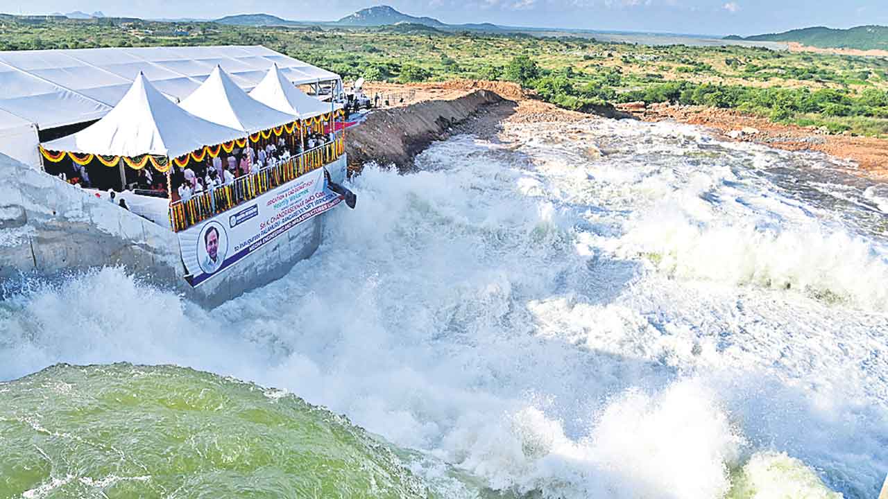 పాలమూరు పరవళ్లు