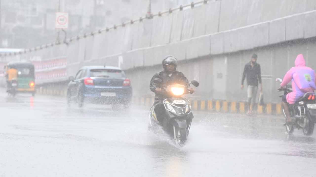HYD Rain Alert | రాబోయే గంటలో హైదరాబాద్‌లో భారీ వర్షం.. అప్రమత్తంగా ఉండాలన్న జీహెచ్‌ఎంసీ
