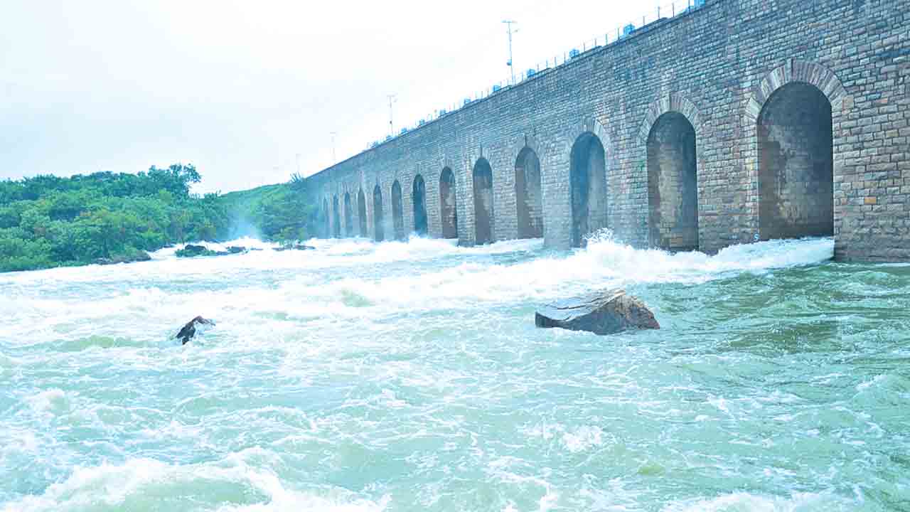 మొన్నటివరకు ఉక్కపోత.. ఇప్పుడు కుండపోత