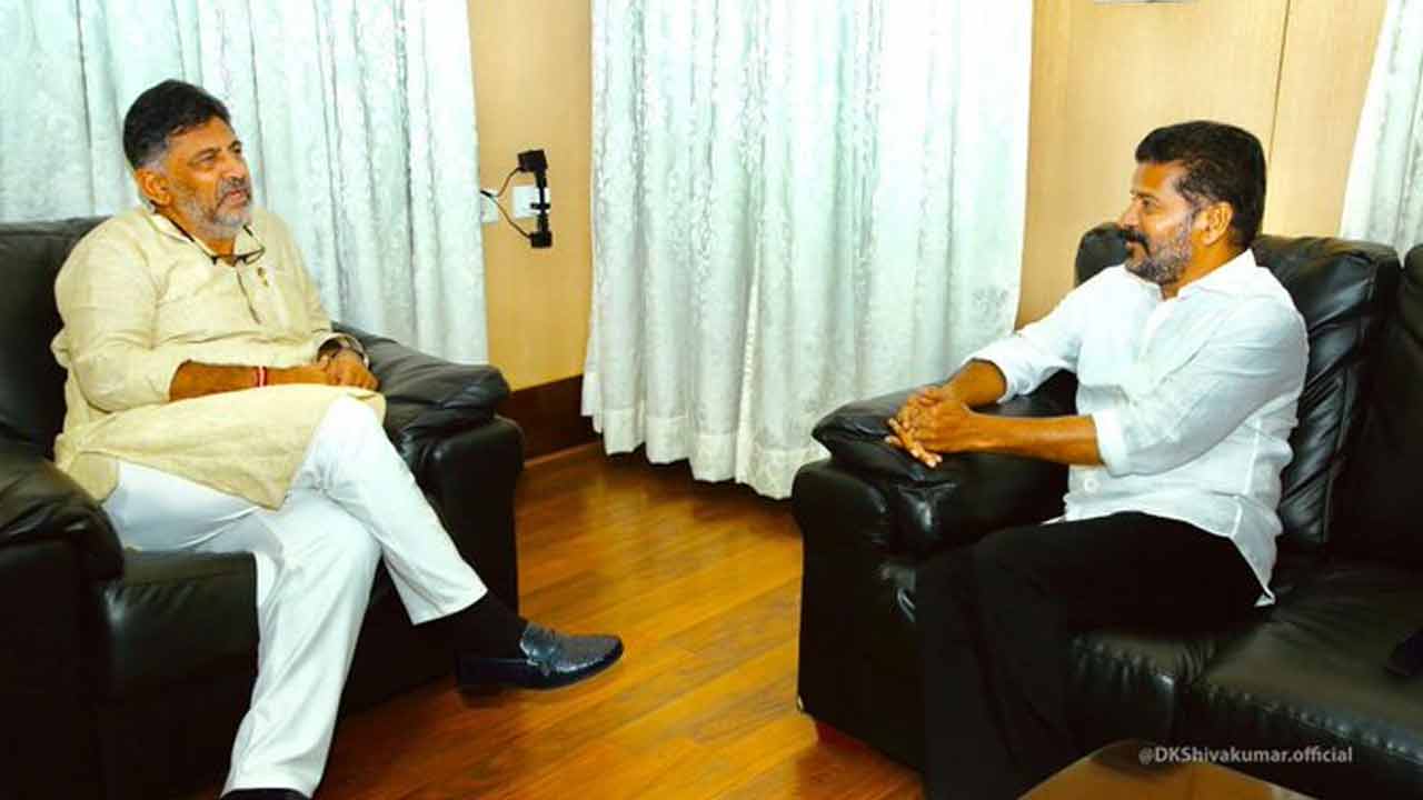 MLC Kavitha | ఢిల్లీలో, గ‌ల్లీలో మోక‌రిల్ల‌డ‌మే కాంగ్రెస్ పార్టీ నైజం.. ఎమ్మెల్సీ క‌విత ఫైర్