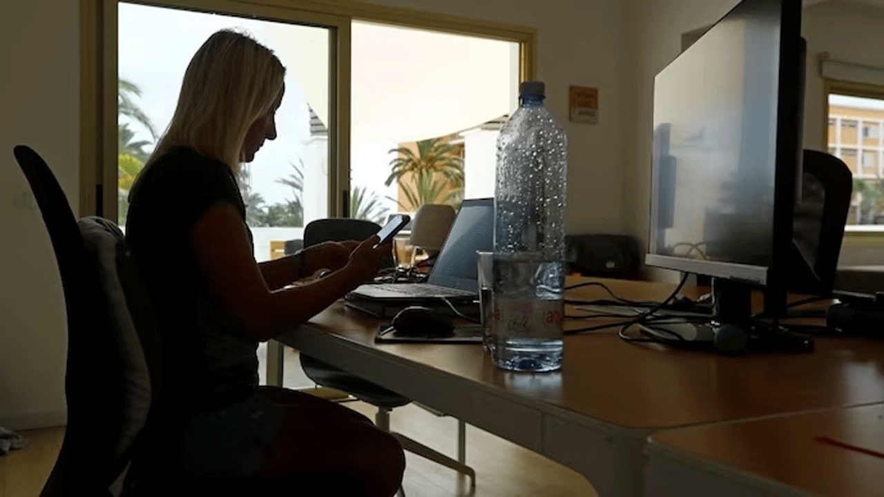 Remote Working | టెకీలపై నిఘా : సాఫ్ట్‌వేర్‌తో రిమోట్ వ‌ర్క‌ర్ల‌ను ట్రాక్ చేస్తున్న కంపెనీలు