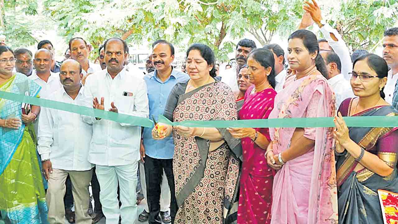 అన్ని కులాలకు ఆత్మగౌరవ భవనాలు