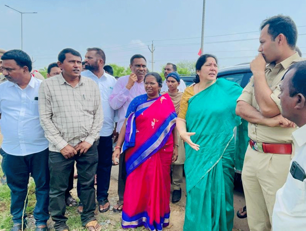 Minister Sathyavathy | 28న ములుగు జిల్లాలో మంత్రి హరీశ్ రావు పర్యటన..ఏర్పాట్లను పరిశీలించిన మంత్రి సత్యవతి