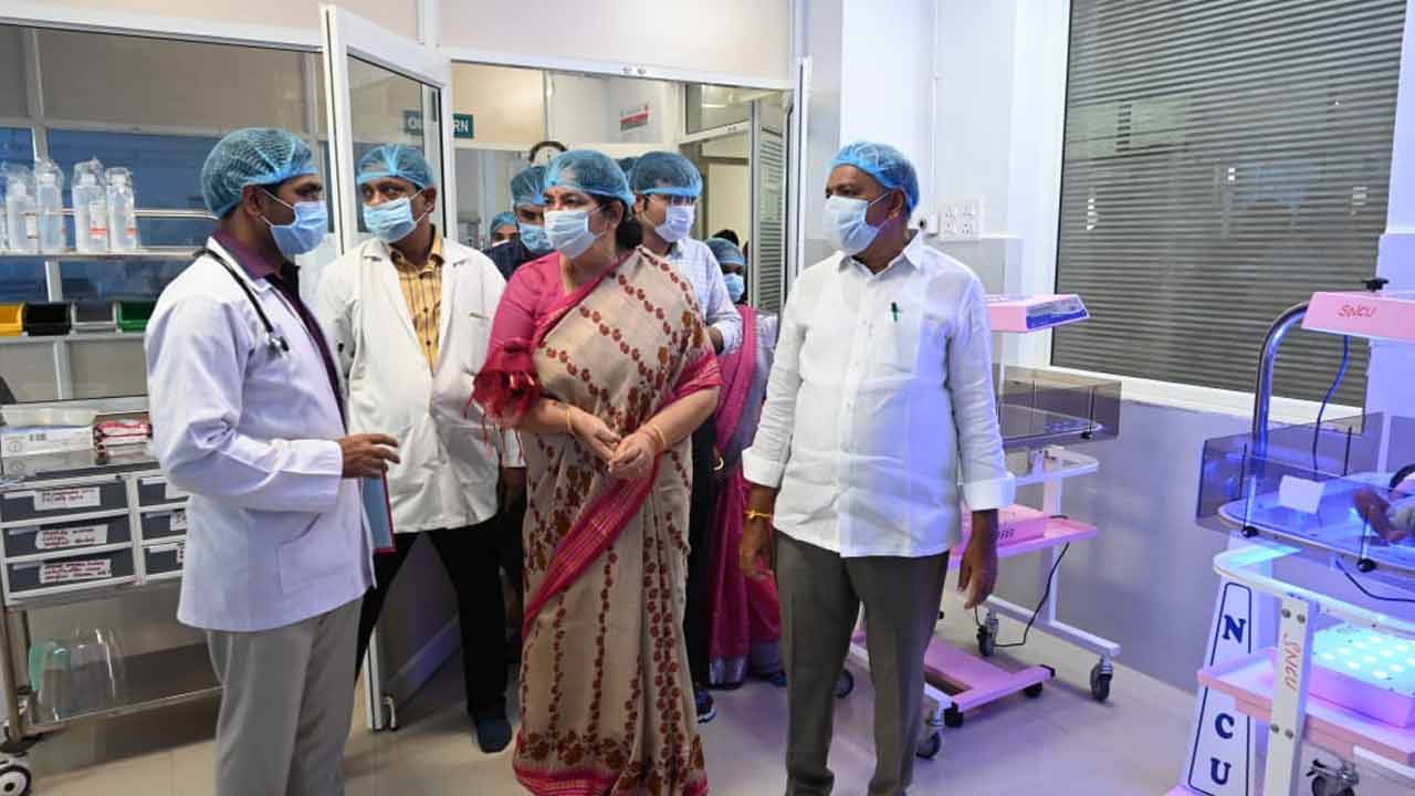 Satyavathi Rathod | భూపాల‌ప‌ల్లి జిల్లా ఆస్ప‌త్రిని సంద‌ర్శించిన మంత్రి స‌త్య‌వ‌తి రాథోడ్