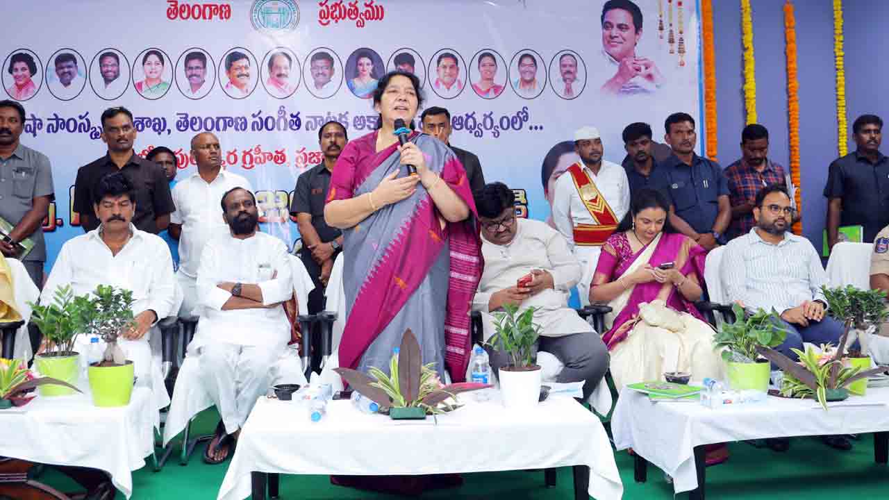 కవులు, కళాకారులకుస్వరాష్ట్రంలోనే గుర్తింపు