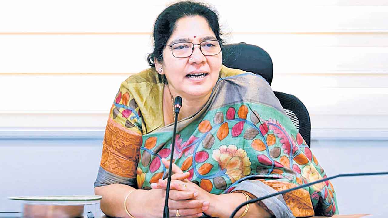 Anganwadi | తెలంగాణ సర్కార్‌ను బద్నాం చేయొద్దు.. అంగన్‌వాడీలు సమ్మె విరమించాలి : మంత్రి సత్యవతి రాథోడ్‌ హితవు