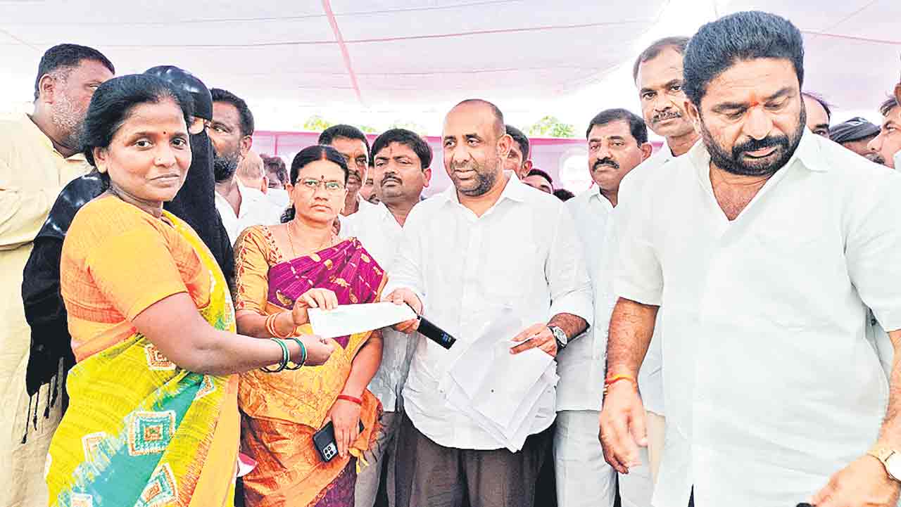 బీజేపీ, కాంగ్రెస్‌ పాలిత రాష్ర్టాల్లో తెలంగాణ పథకాలు లేవు?