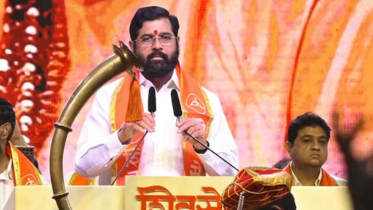 CM Eknath Shinde |  మనం మాట్లాడి, వెళ్లిపోవచ్చు.. అంతేకదా! మరాఠా రిజర్వేషన్లపై ఉపముఖ్యమంత్రులతో మహారాష్ట్ర సీఎం షిండే వ్యాఖ్య