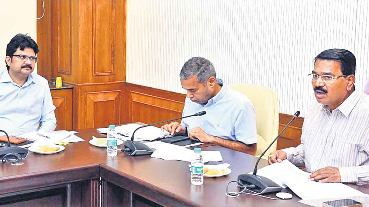 అర్హులందరికీ రైతు రుణమాఫీ
