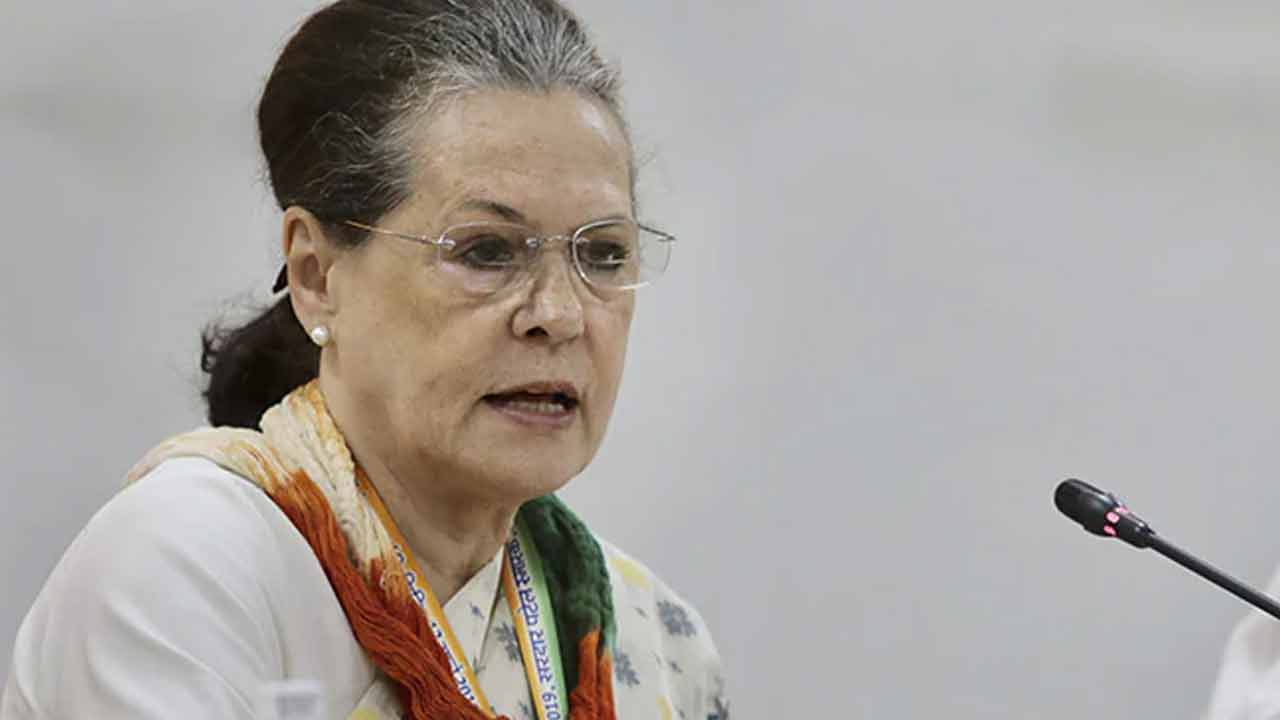 Sonia Gandhi | కాంగ్రెస్ నాయ‌కురాలు సోనియా గాంధీకి స్వ‌ల్ప అస్వ‌స్థ‌త‌