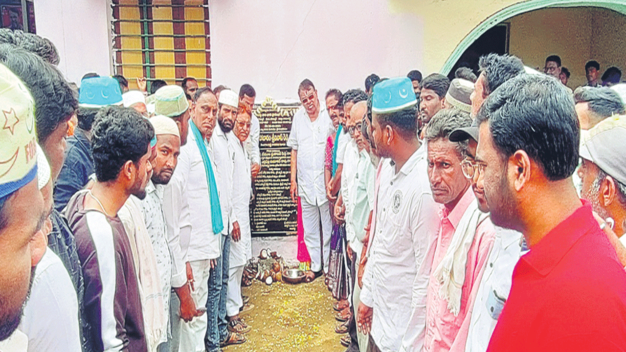 కేసీఆర్‌ లేకుంటే తెలంగాణ చీకటే