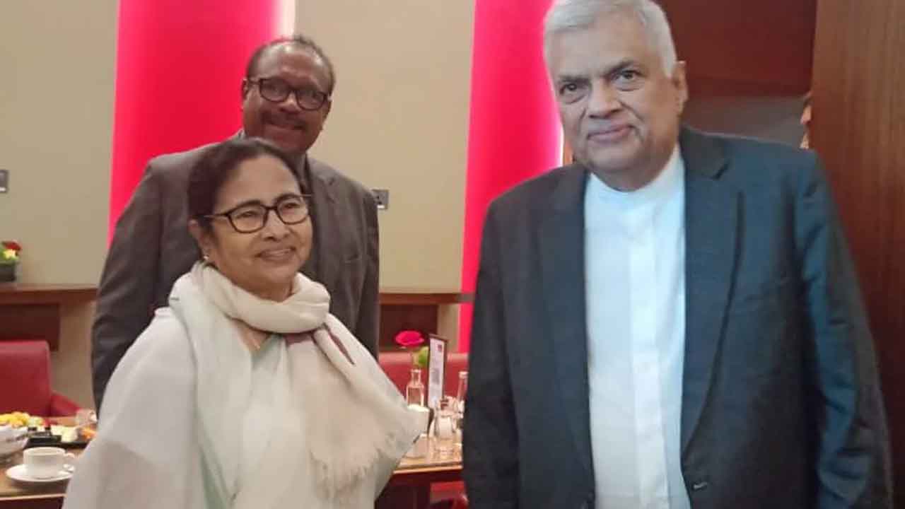 Mamata Banerjee |  విపక్ష కూటమికి నేతృత్వం వహిస్తారా?.. బెంగాల్‌ సీఎం  మమతను అడిగిన శ్రీలంక అధ్యక్షుడు