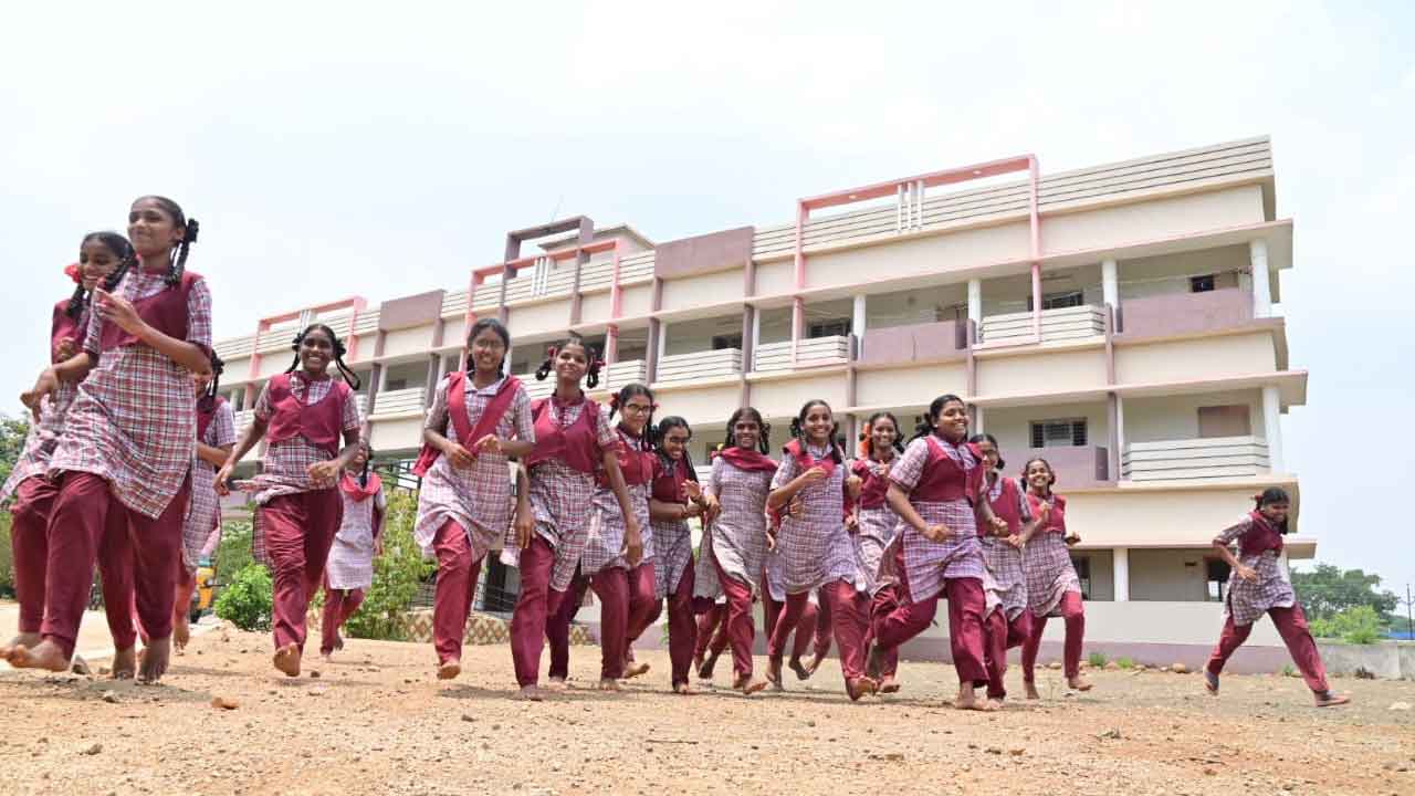 ఎడ్యుకేషనల్‌ హబ్‌గా రూరల్‌ మండలం