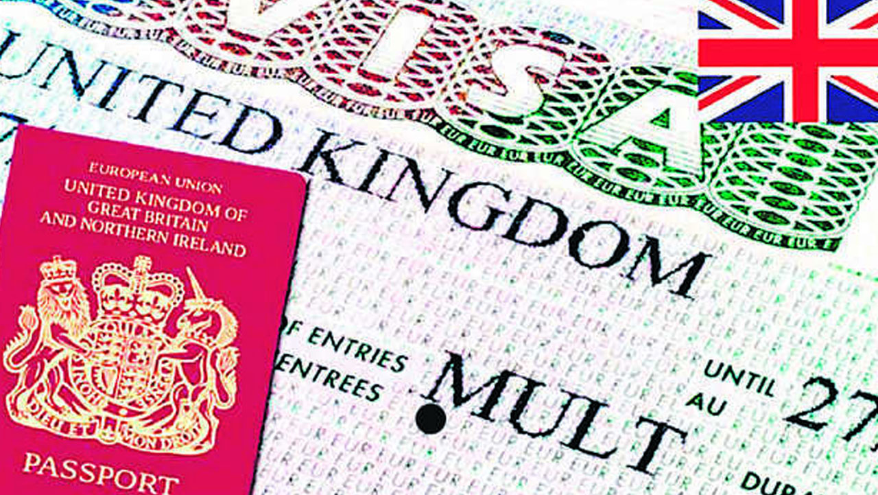 UK Visa: భార‌తీయ విద్యార్థుల‌కు షాక్‌..  స్టూడెంట్ వీసా ఫీజు పెంచిన బ్రిట‌న్‌