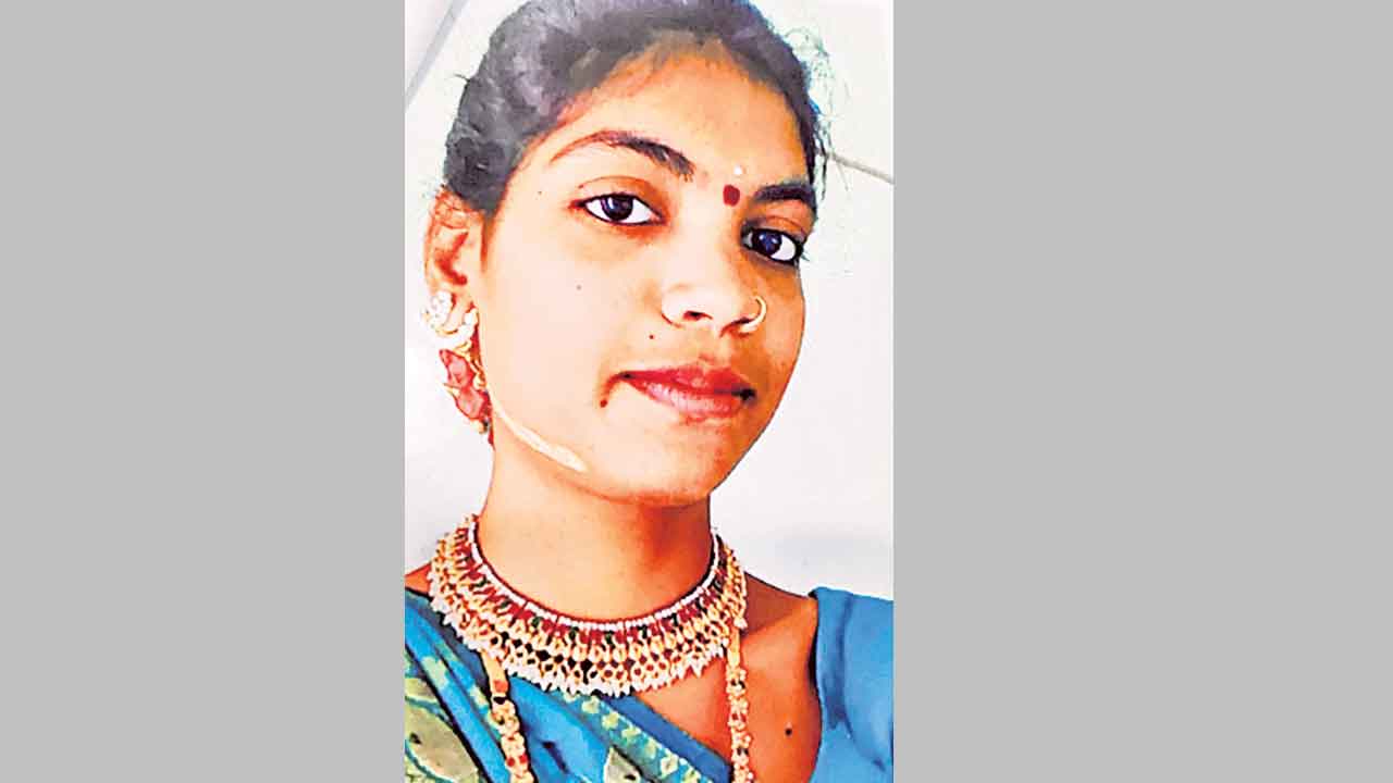 యువతి అదృశ్యం