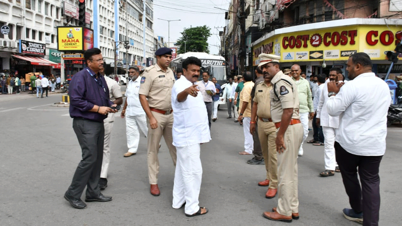 Minister Talasani | గణేష్ నిమజ్జనానికి పకడ్బందీగా ఏర్పాట్లు : మంత్రి తలసాని