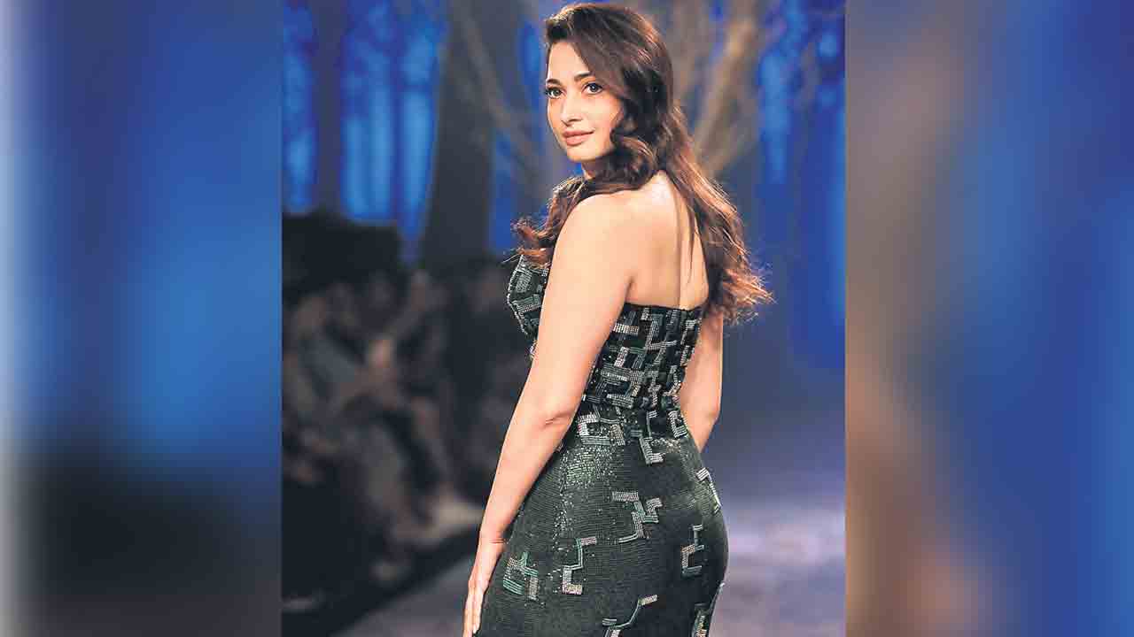 Tamannaah | దివ్యభారతి బయోపిక్లో తమన్నా.. ఫిలిం ఇండస్ట్రీలో న్యూస్ వైరల్